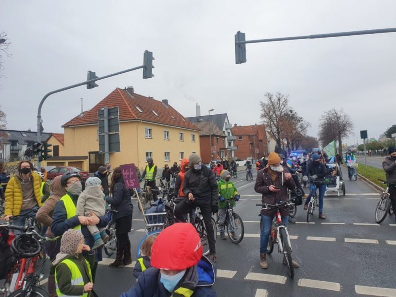 Fahrraddemo-12.12.2020-Jahrestag-Pariser-Klimaabkommen-scaled-e1607869922787